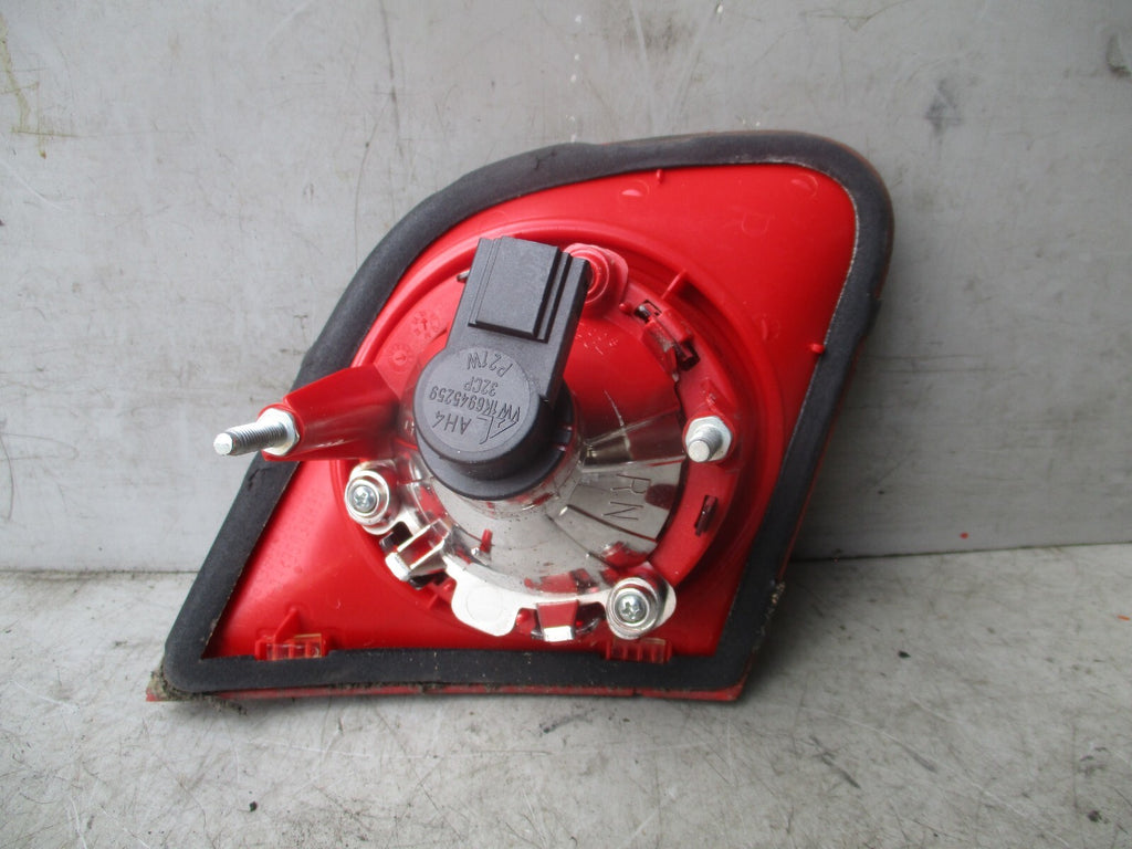 VOLKSWAGEN PASSAT 2006 B6 SALOON OSR DRIVING SIDE REAR LIGHT 27567003