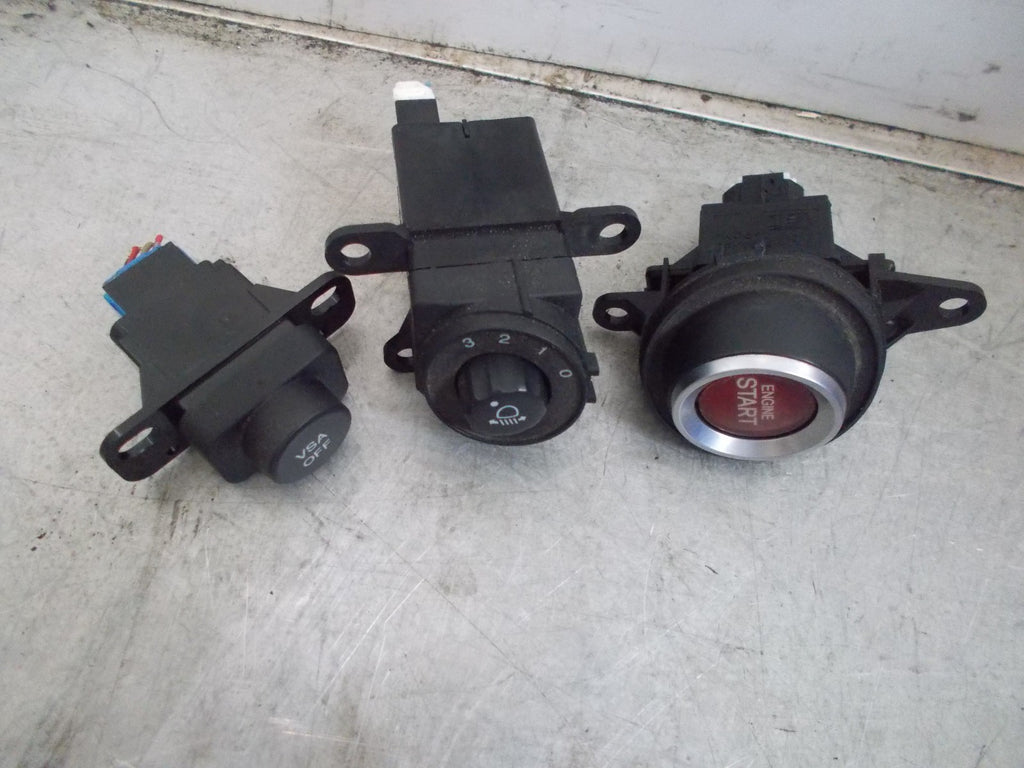AIR CONDITIONING, START/STOP BUTTONS FOR A HONDA CIVIC.