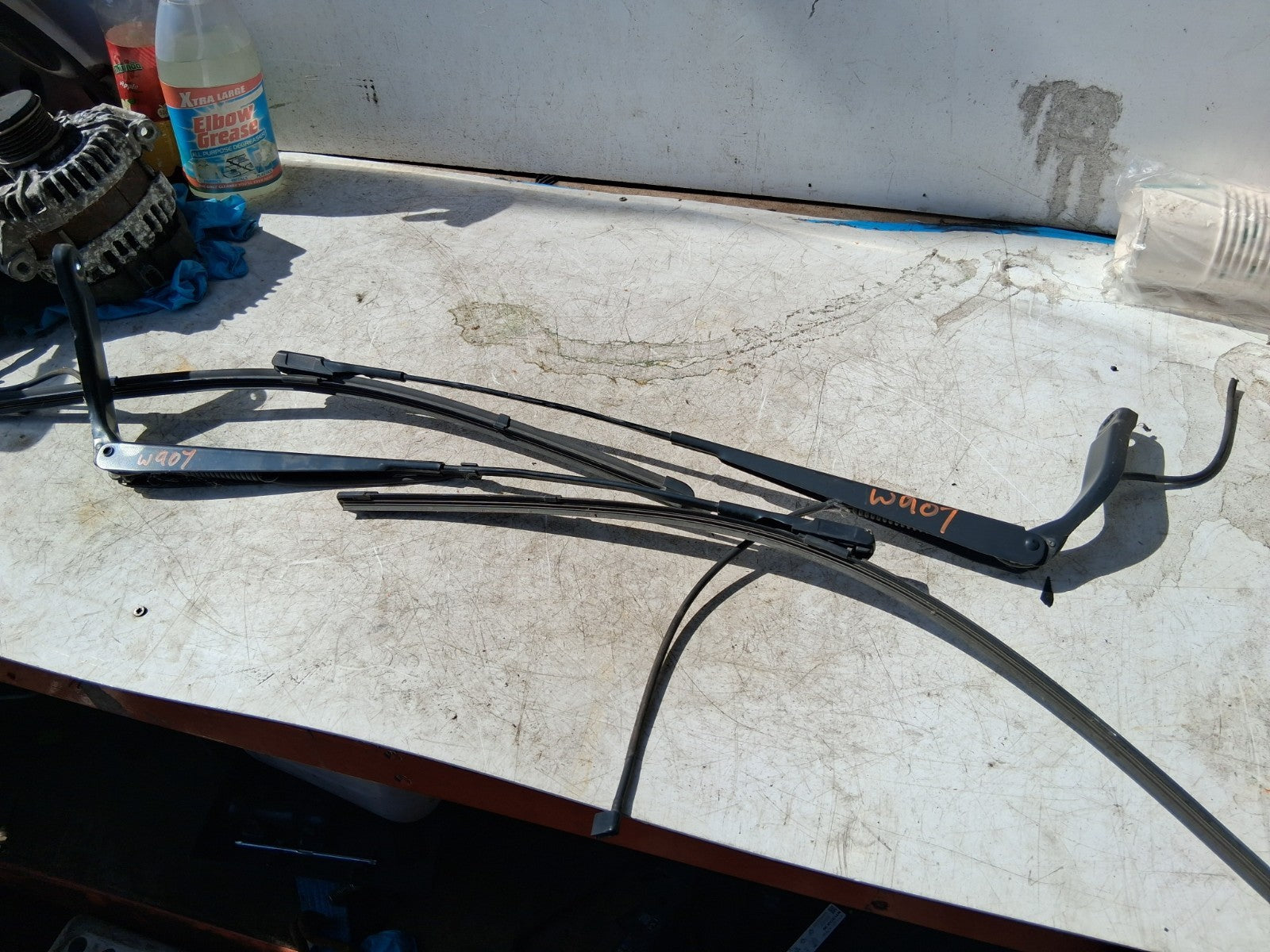 2021 MERCEDES BENZ SPRINTER W907 FRONT WIPER ARM AND BLADES