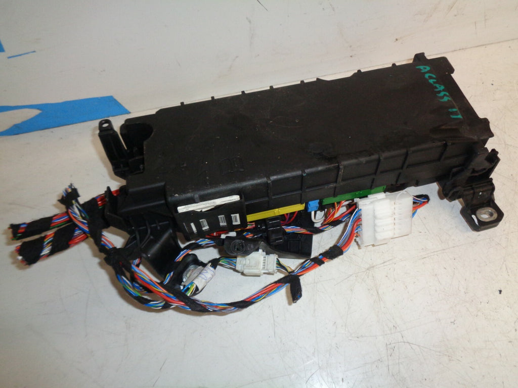 MERCEDES BENZ A CLASS A170 W168 2017 FUSE AND RELAY BOX A2465400140
