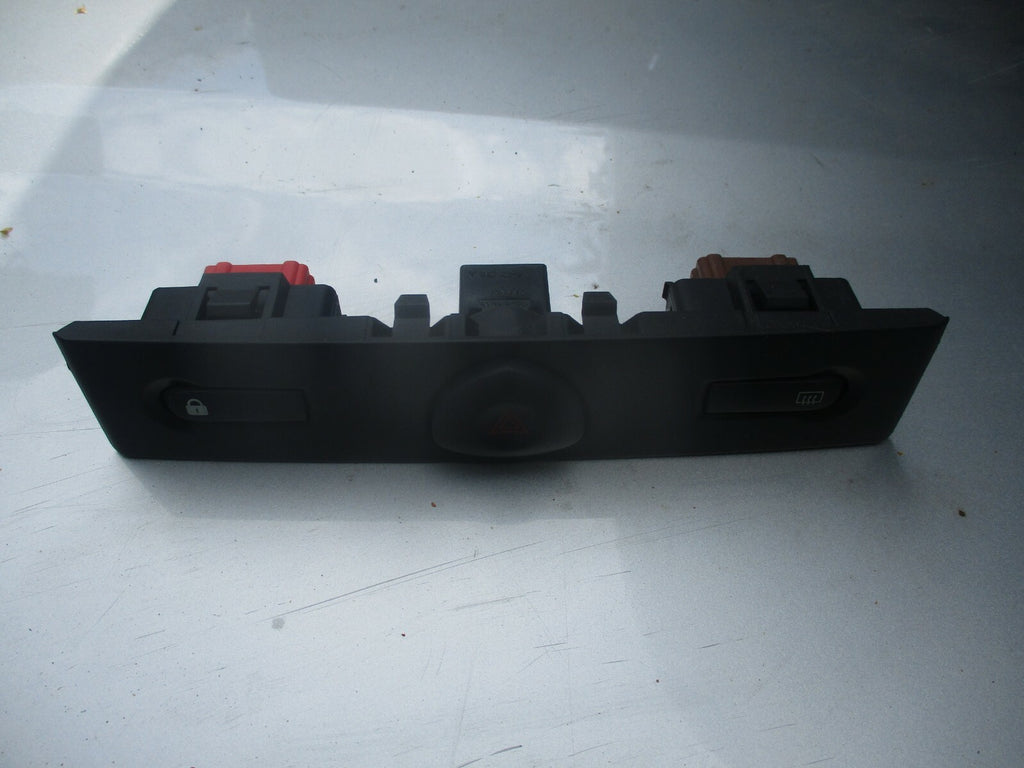RENAULT CLIO MK2 DASHBOARD DASH HAZARD SWITCH PANEL R6195340