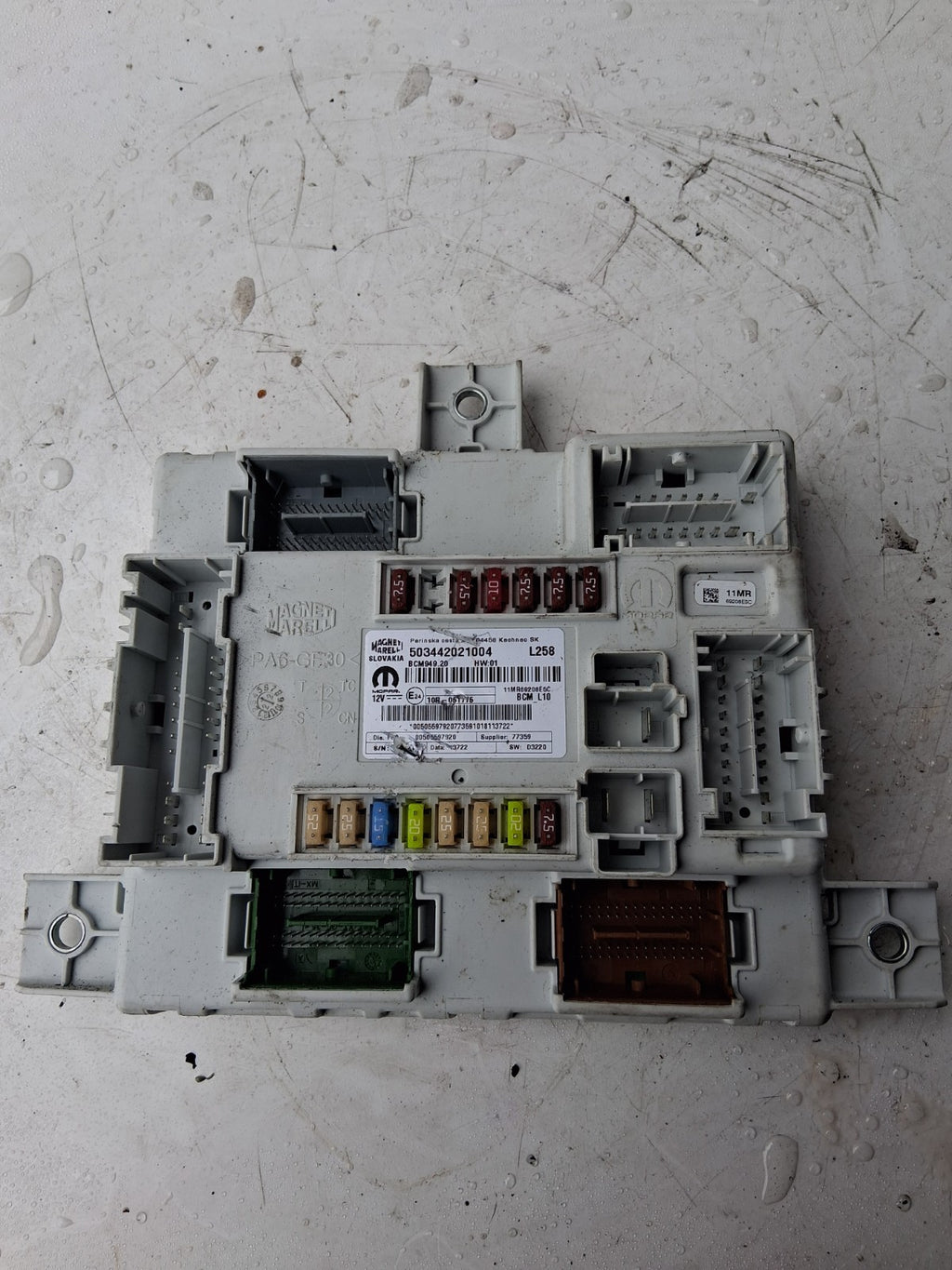 2022 ALFA STELVIO Q4 949 CENTRAL BODY CONTROL AND FUSE MODULE 10R051775