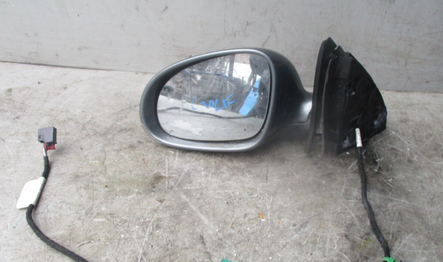 VOLKSWAGEN GOLF SIDE REAR WING MIRROR 077509