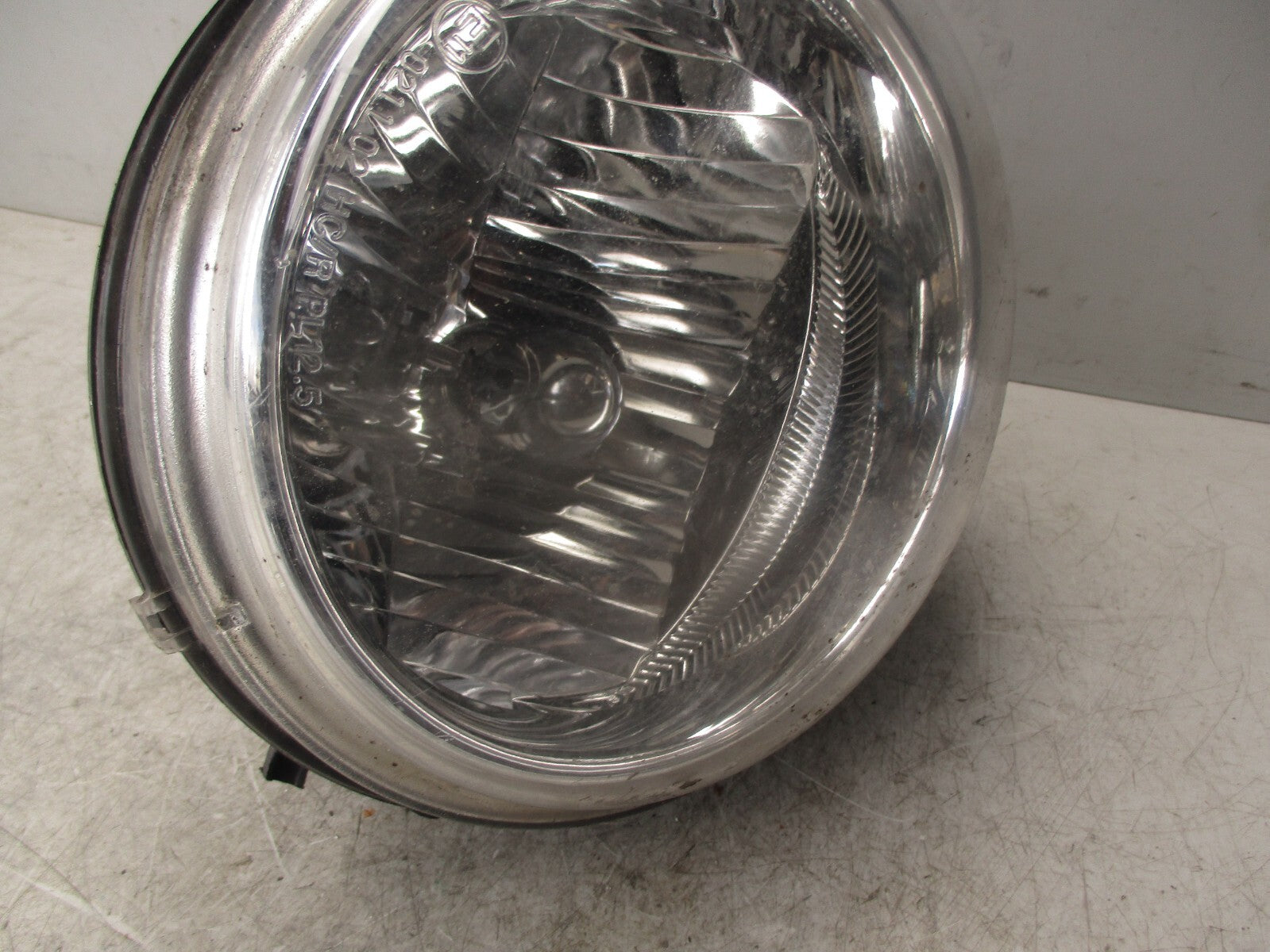 2006 JEEP CHEROKEE MK3 NSF PASSENGER SIDE FRONT LEFT HEADLAMP HEADLIGHT 05210156