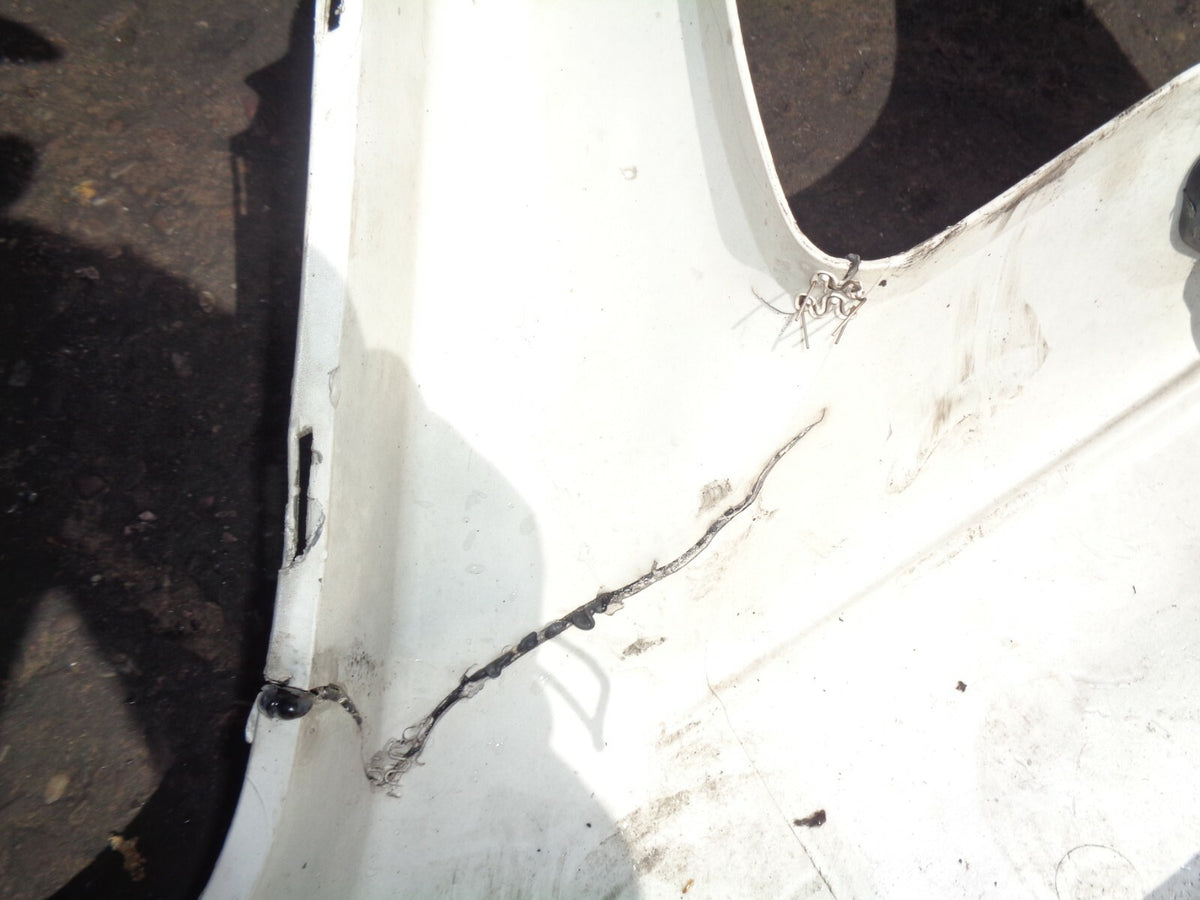 CHRYSLER GRAND VOYAGER 2006 FRONT BUMPER COMPLETE WHITE
