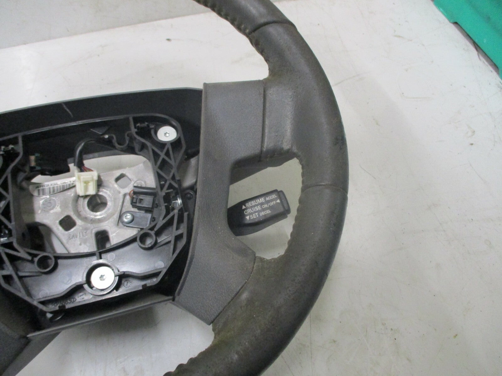 DODGE CALIBER SXT 2008 4 SPOKE STEERING WHEEL WITH SWITCH STALK CRUISE CONTROL