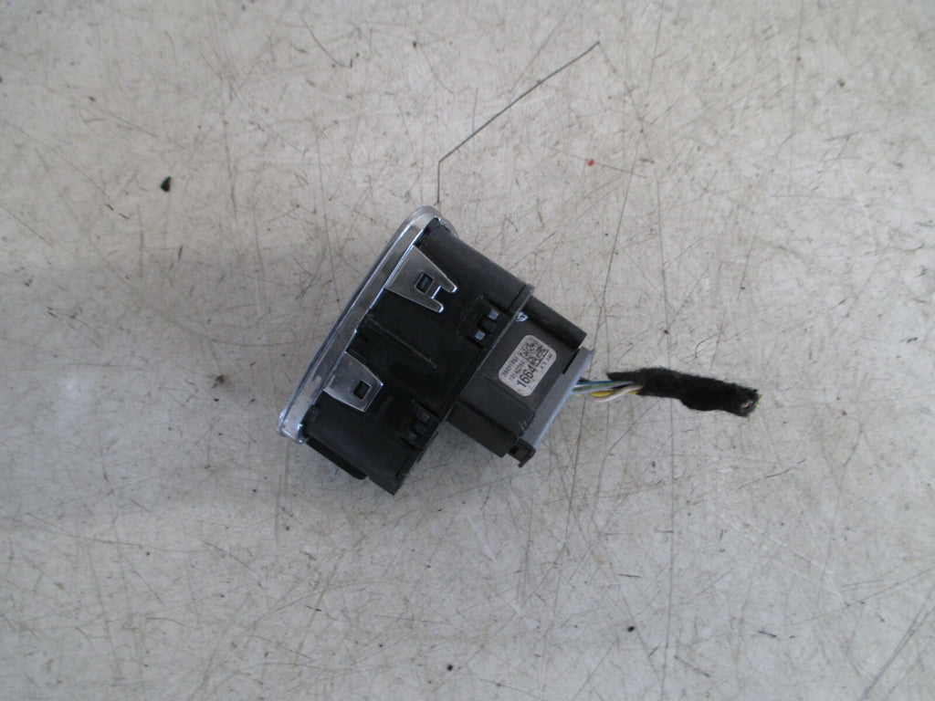 VAUXHALL CORSA CITY STEERING SWITCH BUTTON 39031664