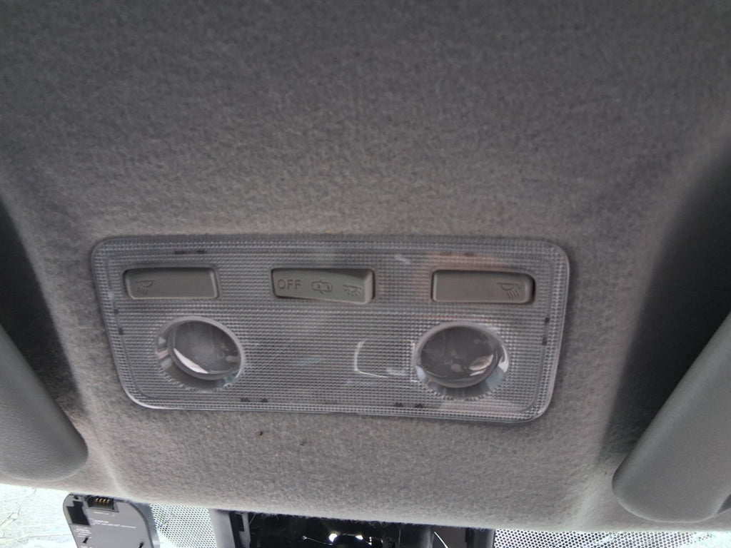 TOYOTA YARIS MK3 2019 FRONT INTERIOR ROOF READING LIGHT