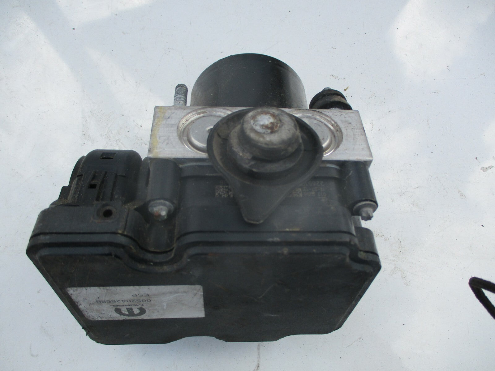 FIAT 500 2017 1.2 PETROL ABS BRAKE PUMP CONTROLLER MODULE 52042668 0265255440