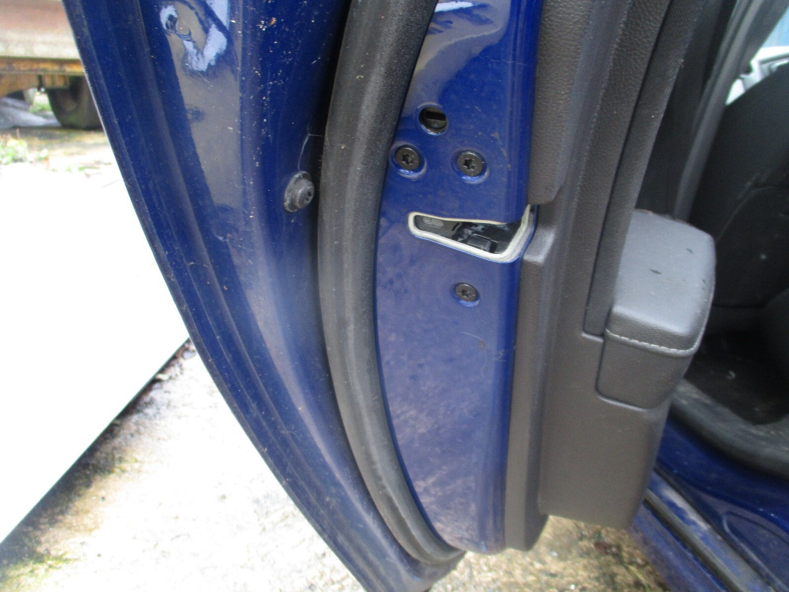 2017 FORD MONDEO MK5 HATCHBACK NSR PASSENGER SIDE REAR DOOR LOCK MECHANISM