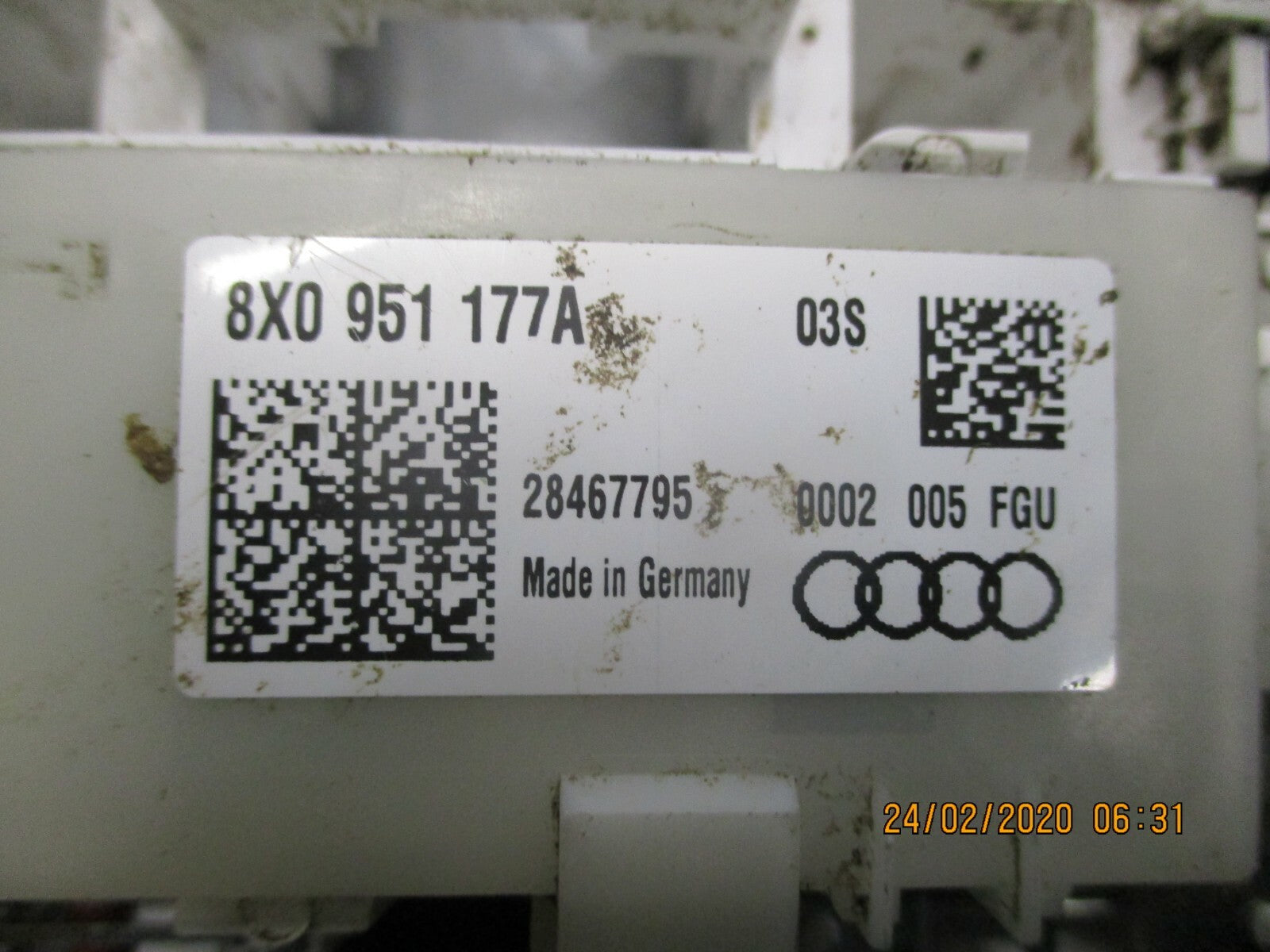 AUDI A1 MK1 8X 2017 3 DOOR INTERIOR READING MAP ROOF COURTESY LIGHT 8X0951177A