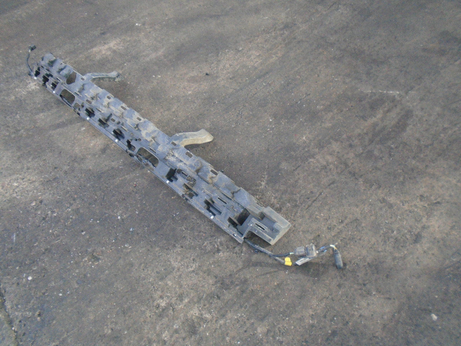 FORD MONDEO MK5 2017 ESTATE REAR CARRIER HOLDER LOOM ds7317e899s dg9t15k868ff