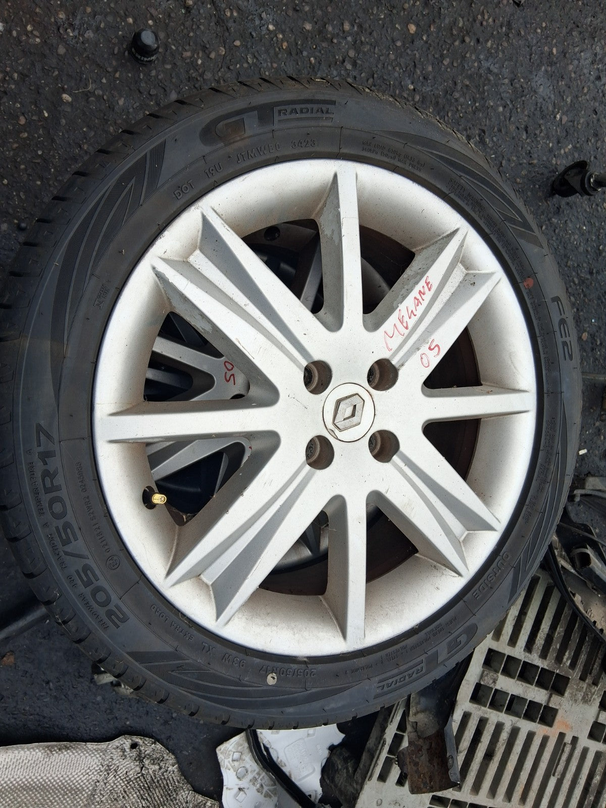 2005 RENAULT MEGANE MK2 17 INCH ALLOY WHEEL WITH TYRE 205/50R17