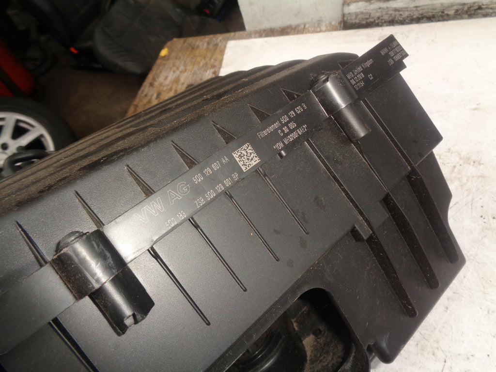 AUDI A3 2017 2.0 DIESEL AIR FILTER BOX + MAF SENSOR 5Q0129607AA
