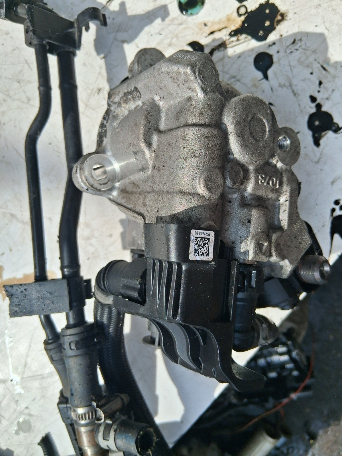 2018 BMW X1 F48 2.0 DIESEL HIGH PRESSURE FUEL PUMP 8579230