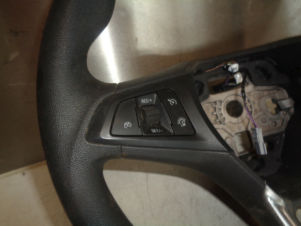 VAUXHALL VIVA 2017 SE 3 SPOKE MULTIFUNCTIONAL STEERING WHEEL 42476678