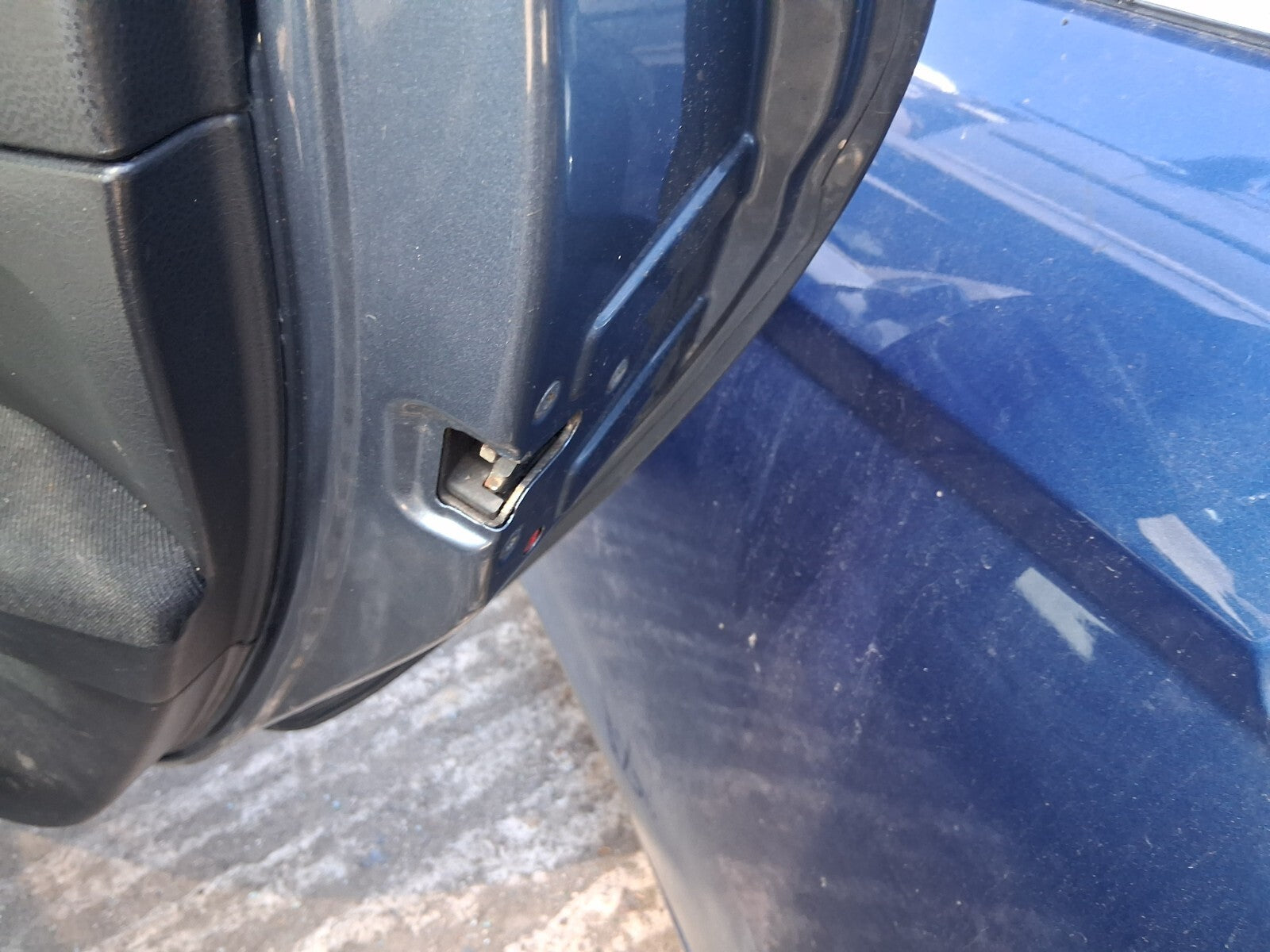 2006 PEUGEOT 307 OSR DRIVER SIDE REAR COMPLETE DOOR IRON GREY METALLIC EZWD