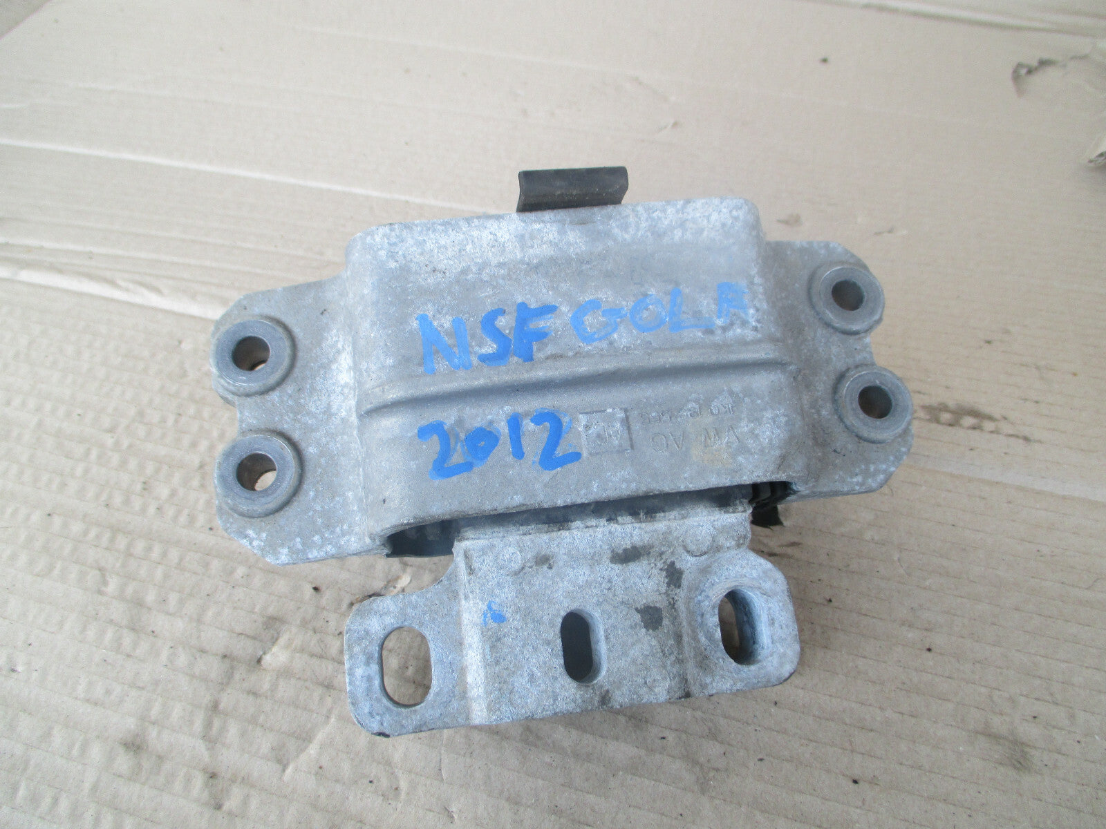 VW VOLKSWAGEN GOLF MK6 2012 NSF PASSENGER SIDE ENGINE GEARBOX MOUNT 1K0199555