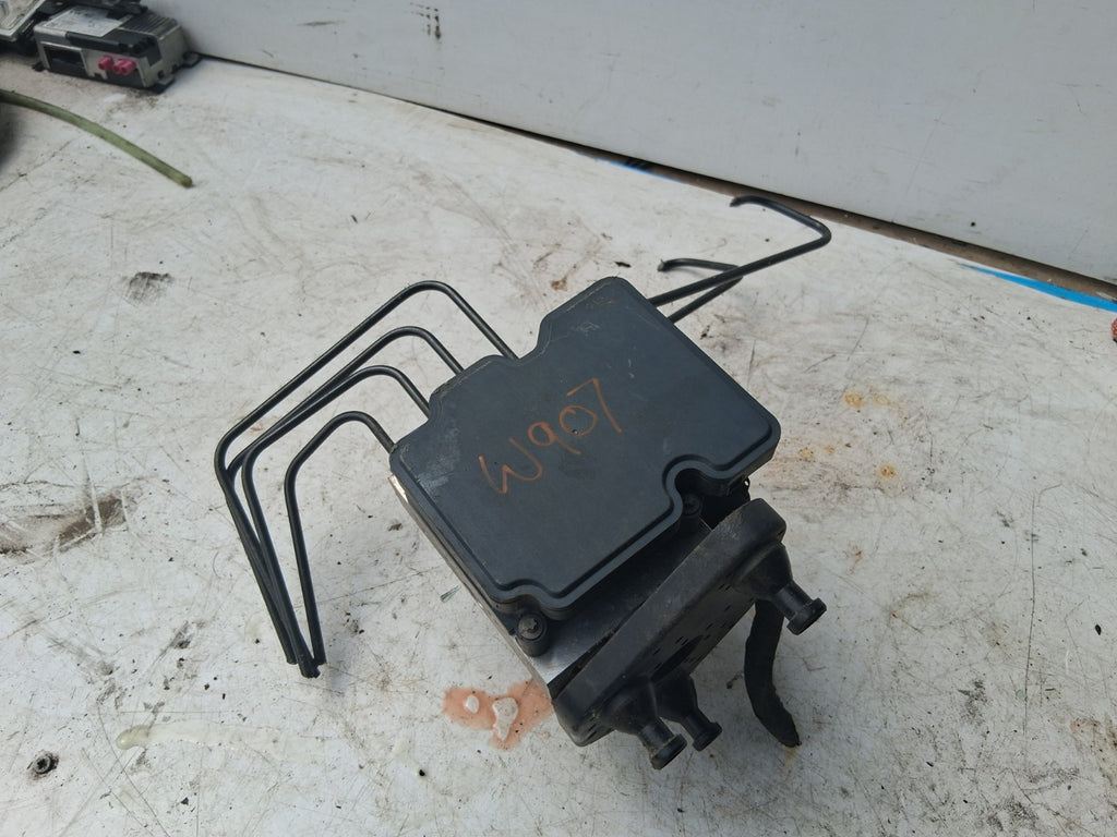 MERCEDES SPRINTER W907 2018 2.1 DIESEL ABS PUMP AND MODULATOR A9079003703