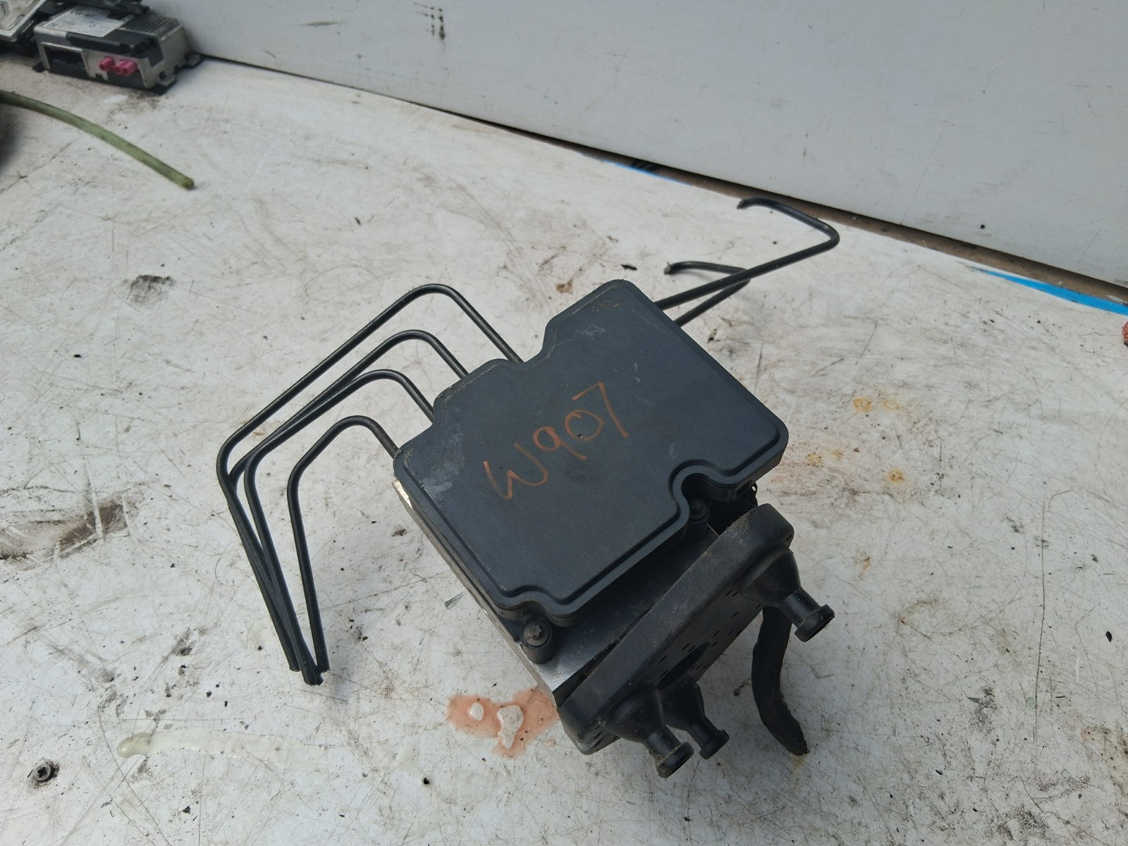 MERCEDES SPRINTER W907 2018 2.1 DIESEL ABS PUMP AND MODULATOR A9079003703