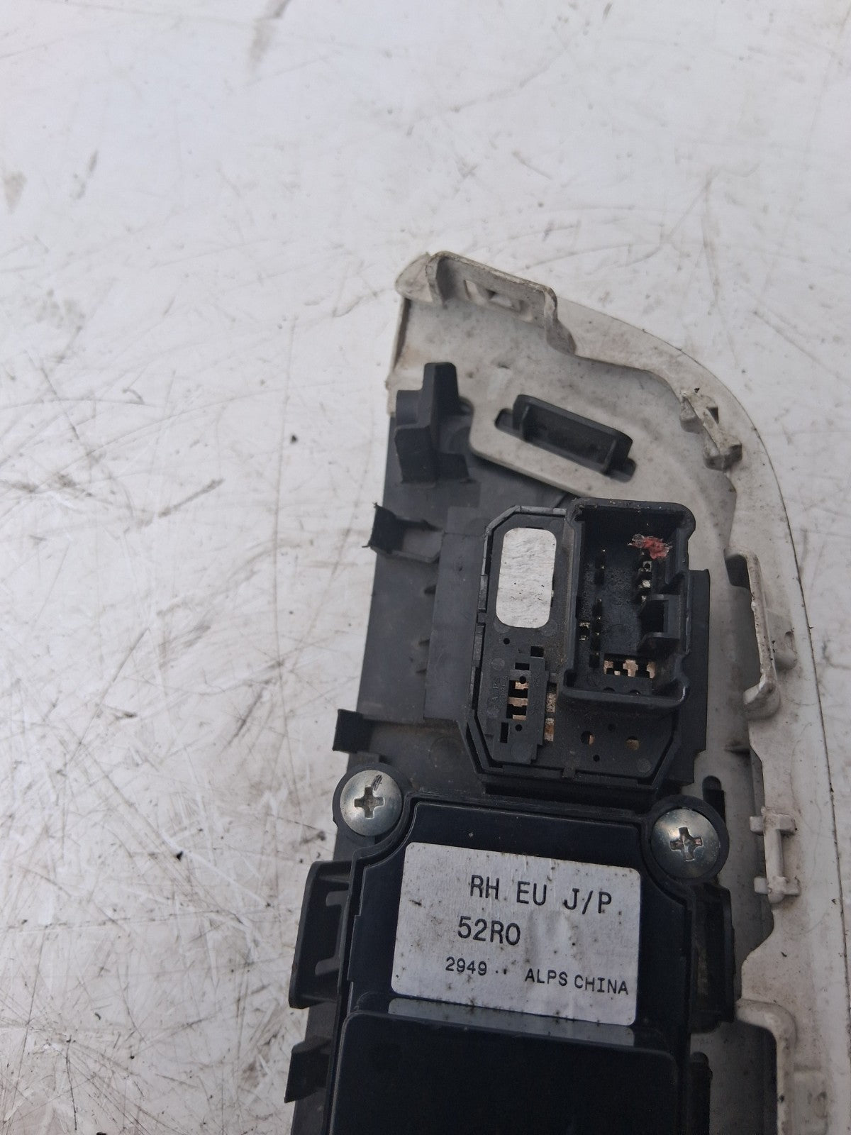 2017 SUZUKI SWIFT WINDOW CONTROL SWITCH 8371552R20