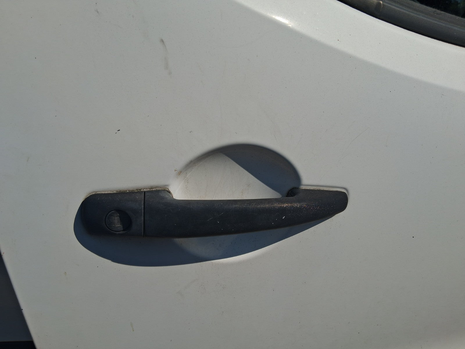 2015 PEUGEOT PARTNER MK2 OSF DRIVER SIDE FRONT RIGHT EXTERIOR DOOR HANDLE