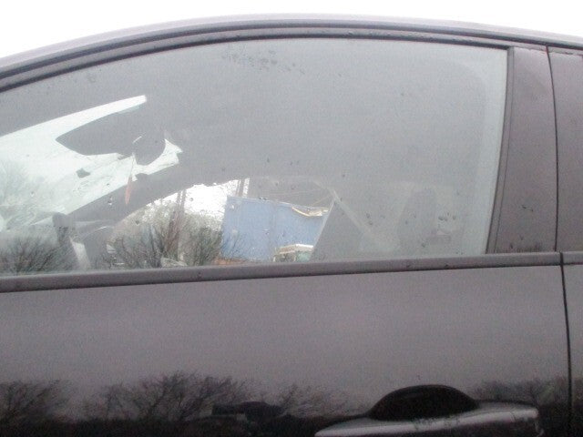 2023 RENAULT CLIO MK5 NSF PASSENGER SIDE FRONT WINDOW GLASS