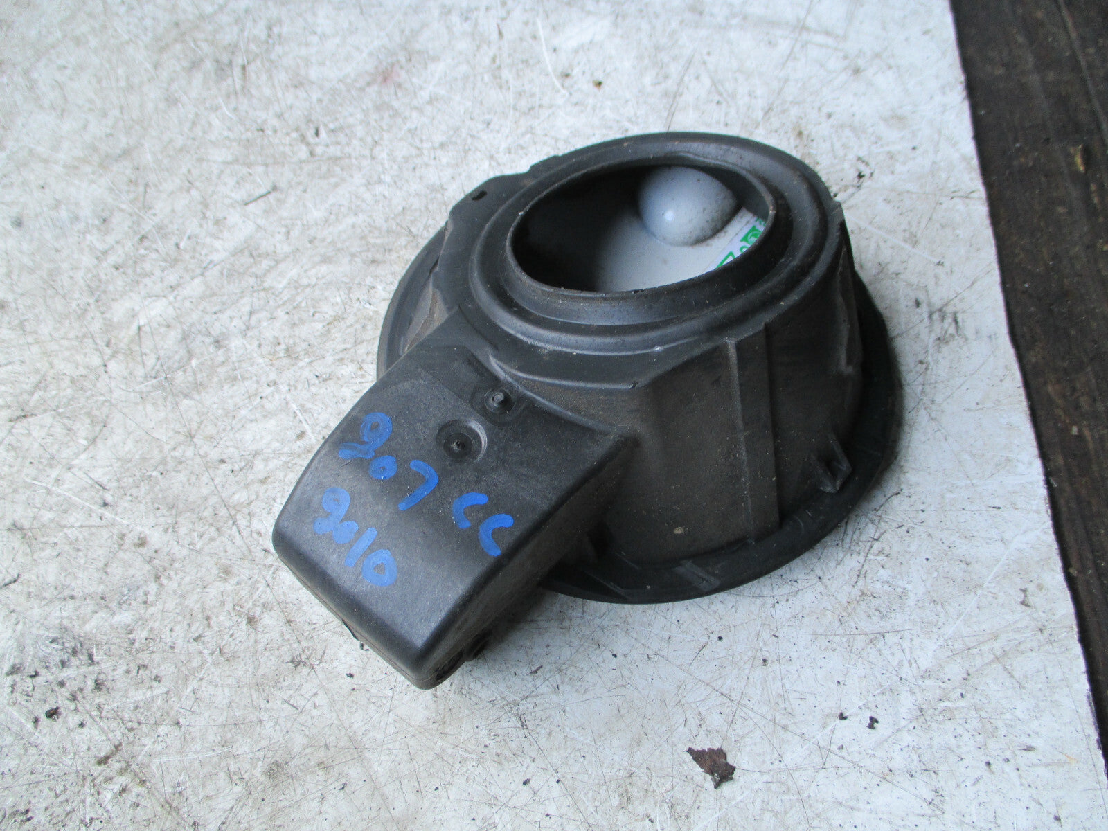 PEUGEOT 207 CC 2008 FUEL FILLER FLAP 9681730680