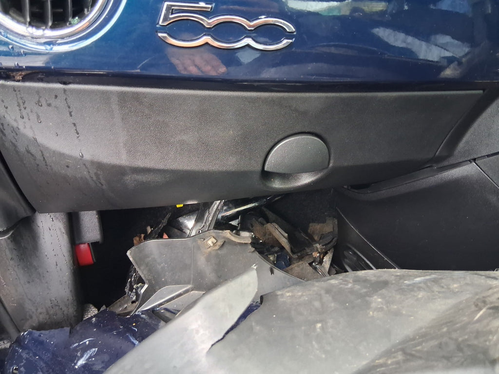 2023 FIAT 500 MHEV FRONT DASHBOARD GLOVE BOX STORAGE COMPARTMENT