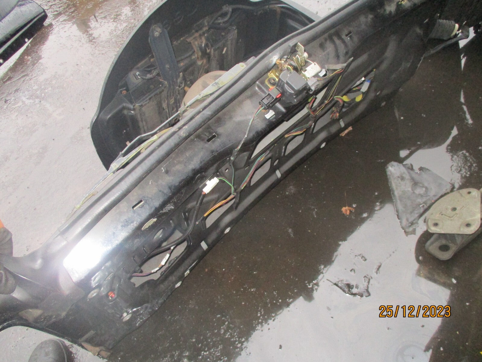 JEEP CHEROKEE MK3 2006 TAILGATE BOOTLID BLACK
