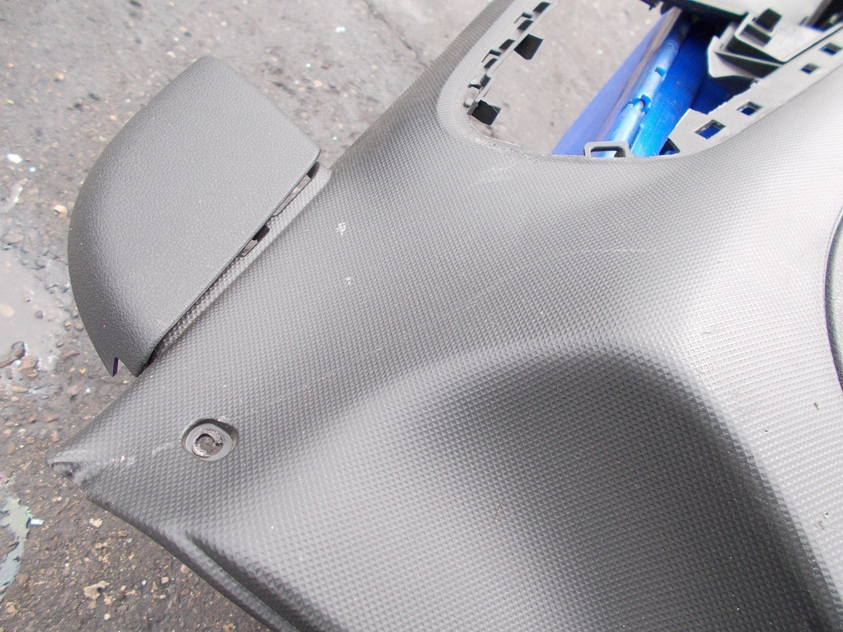 2013 PEUGEOT PARTNER MK2 MPV OSF DRIVERS SIDE FRONT DOOR CARD 9681235177