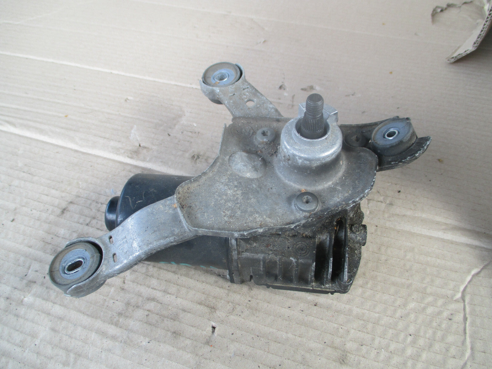 FORD MONDEO MK5 2017 FRONT WINDSCREEN OSF DRIVER SIDE WIPER MOTOR DS7317504CE