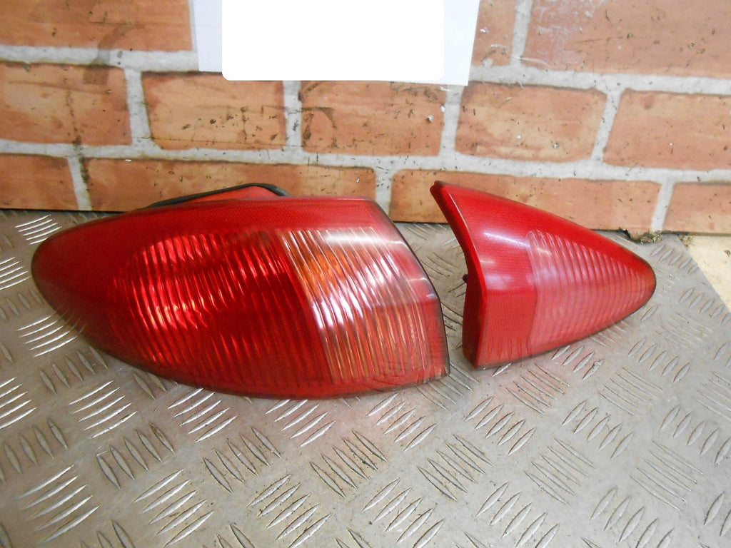 ALFA ROMEO 147 2003 NS PASSENGER REAR OUTER & INNER TAIL LIGHT 46556346 46556349