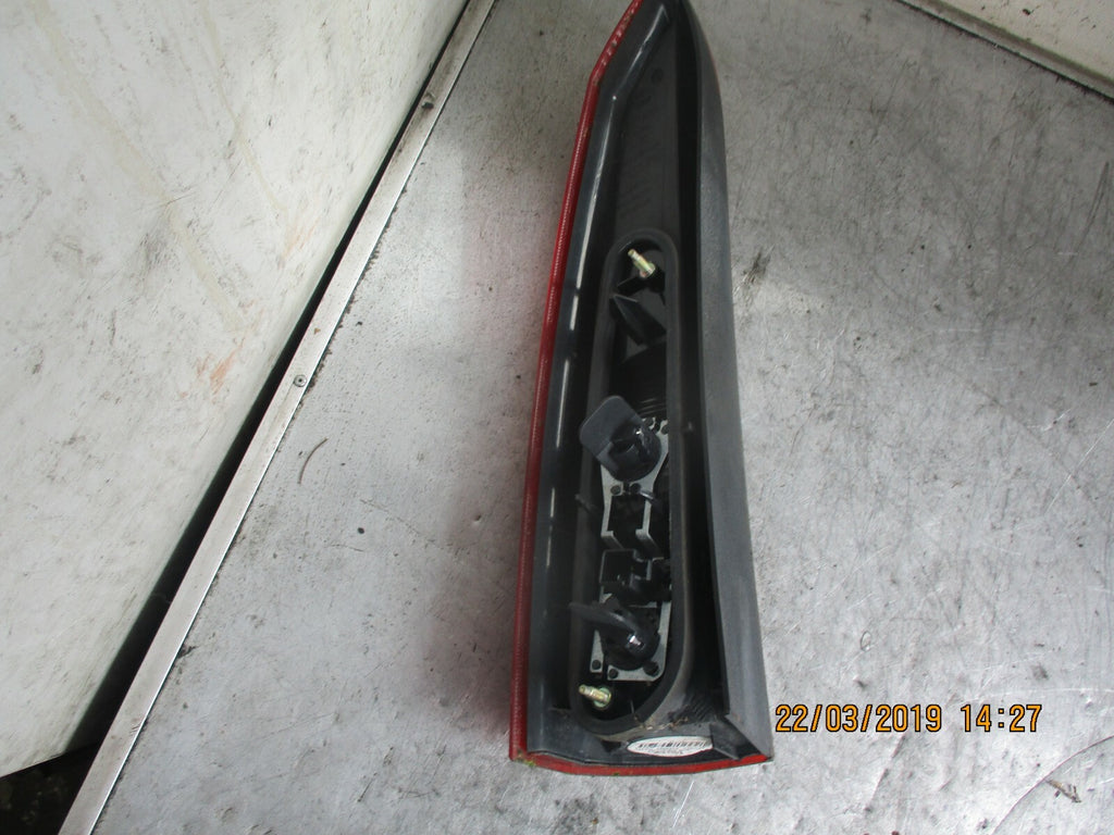 VOLVO V70 2001 OSR DRIVER SIDE REAR UPPER LIGHT TAIL LIGHT 9154494