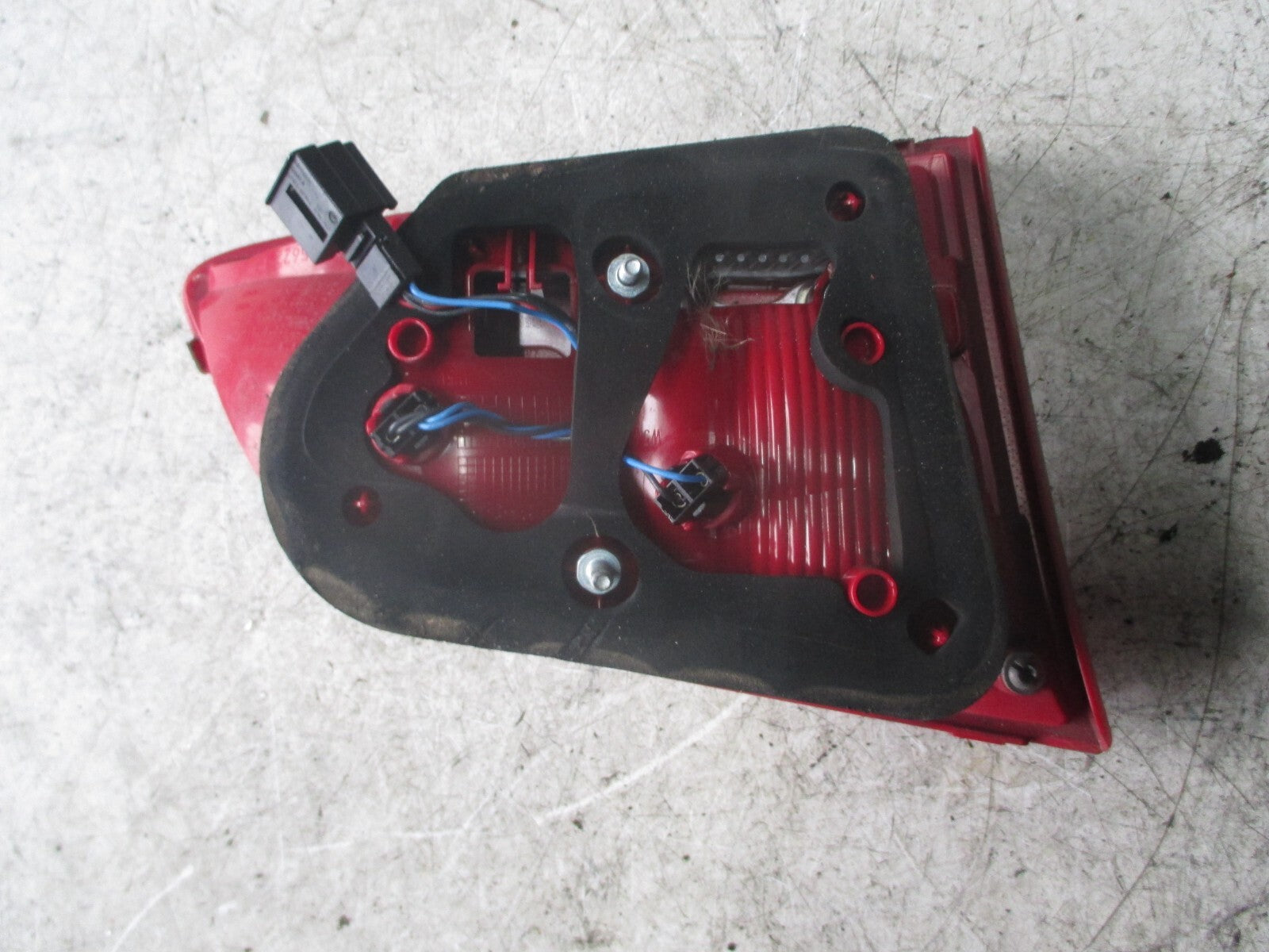 VW VOLKSWAGEN B7 PASSAT 2016 ESTATE OSR DRIVER REAR INNER TAIL LIGHT  3AF945094Q