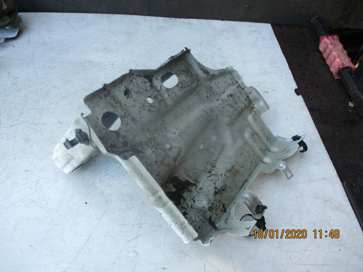 TOYOTA AYGO 2019 ENGINE BAY BATTERY TRAY SUPPORT MOUNT BRACKET 53771