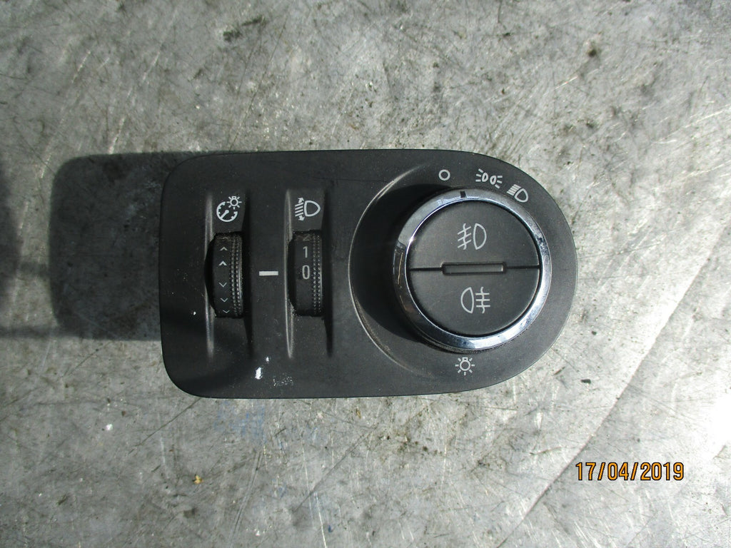 VAUXHALL CORSA D HEADLIGHT LEVEL ADJUSTMENT CONTROL SWITCHES 13310335