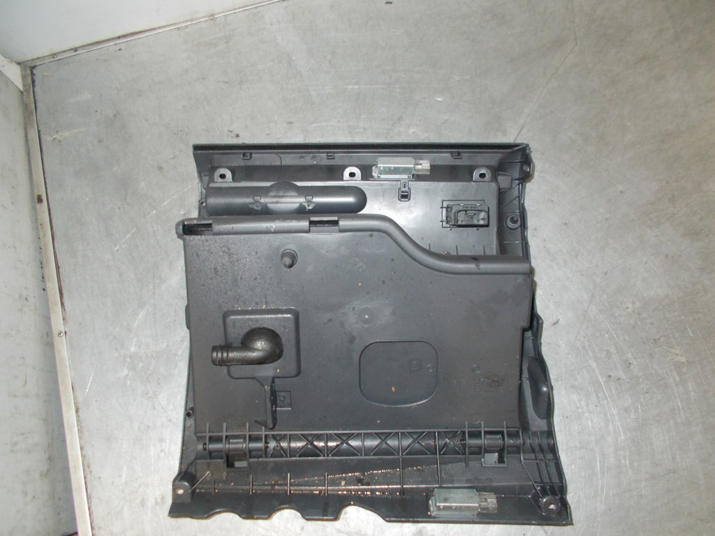 VW VOLKSWAGEN GOLF PLUS 2005 MK5 GREY GLOVE BOX 5M2857097L