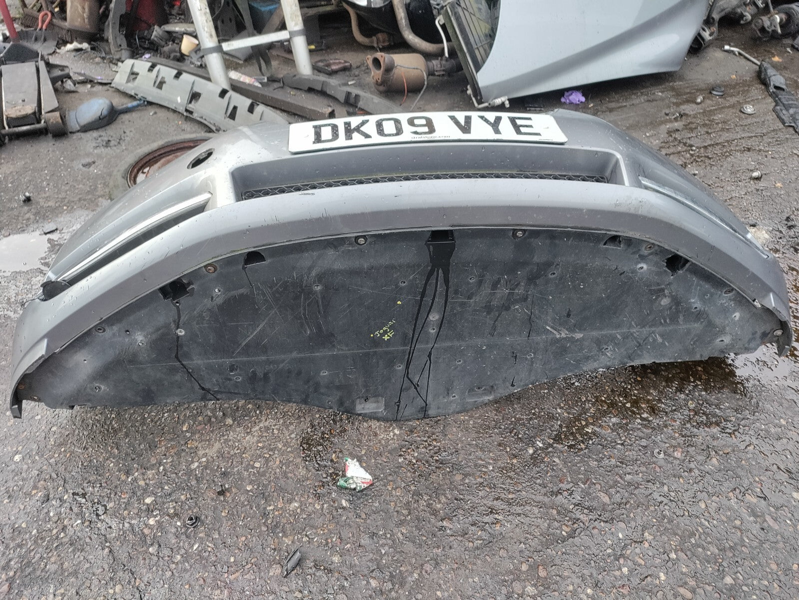 2009 JAGUAR XF X250 FRONT BUMPER WITH GRILL SILVER
