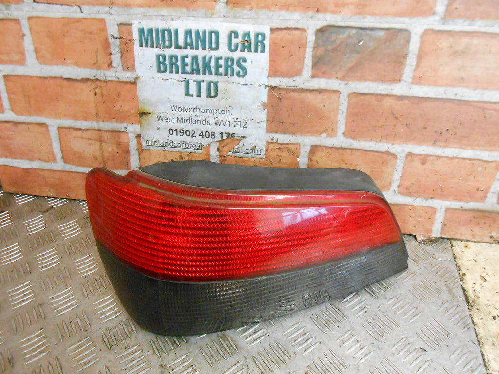PEUGEOT 306 MK2 2000 NSR PASSENGER SIDE REAR BRAKE TAIL LIGHT CLUSTER VALEO