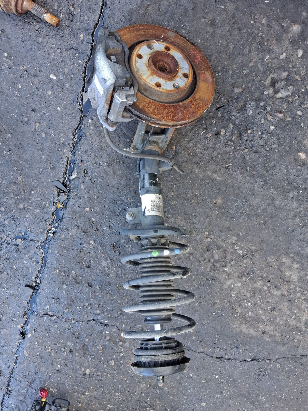 2021 CITROEN C3 MK3 1.2 PETROL MANUAL OS DRIVER SIDE FRONT LEG SHOCK HUB CALIPER