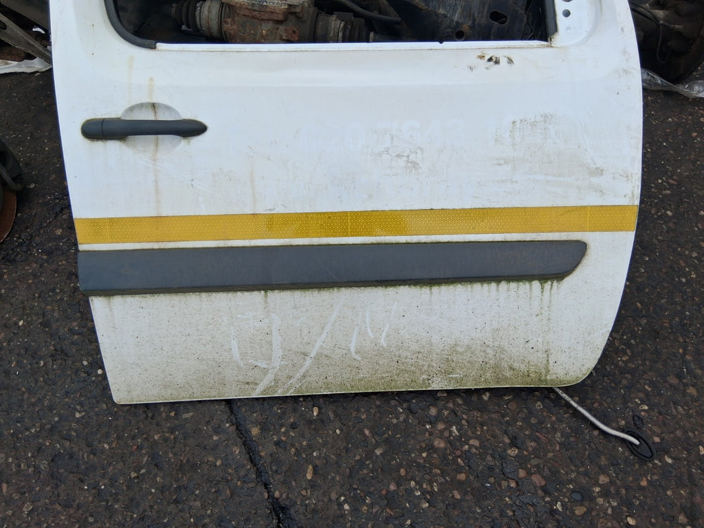 2018 MERCEDES BENZ CITAN W415 OSF DRIVER SIDE FRONT RIGHT BARE DOOR WHITE