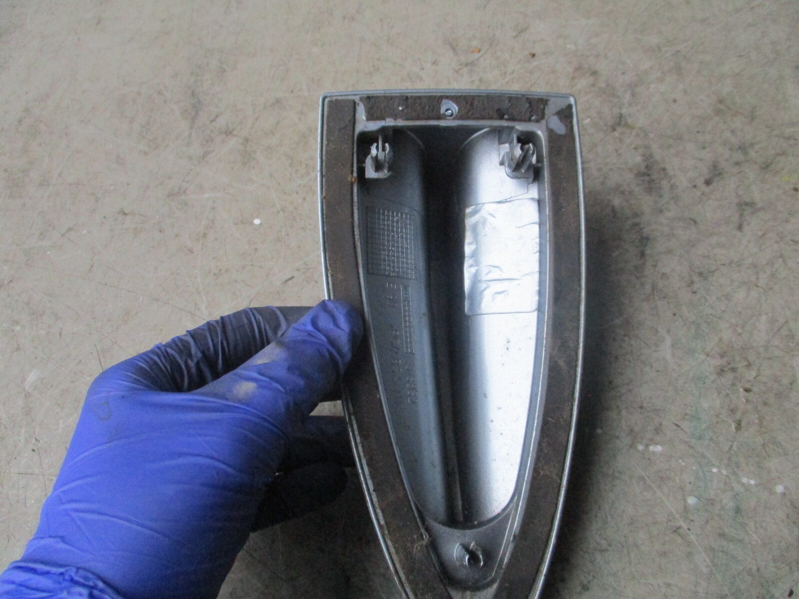 2015 BMW 3 SERIES E90 RADIO ANTENNA COVER 018632