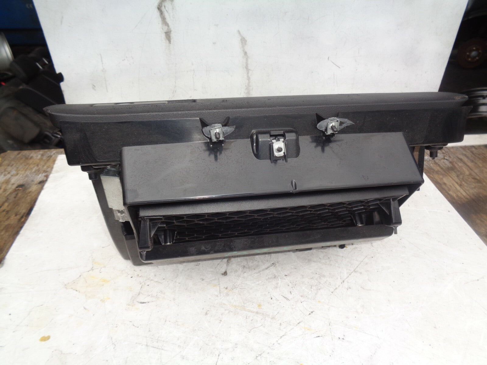 VW VOLKSWAGEN PASSAT B6 2007 PASSENGER SIDE STORAGE COMPARTMENT 3C2857114