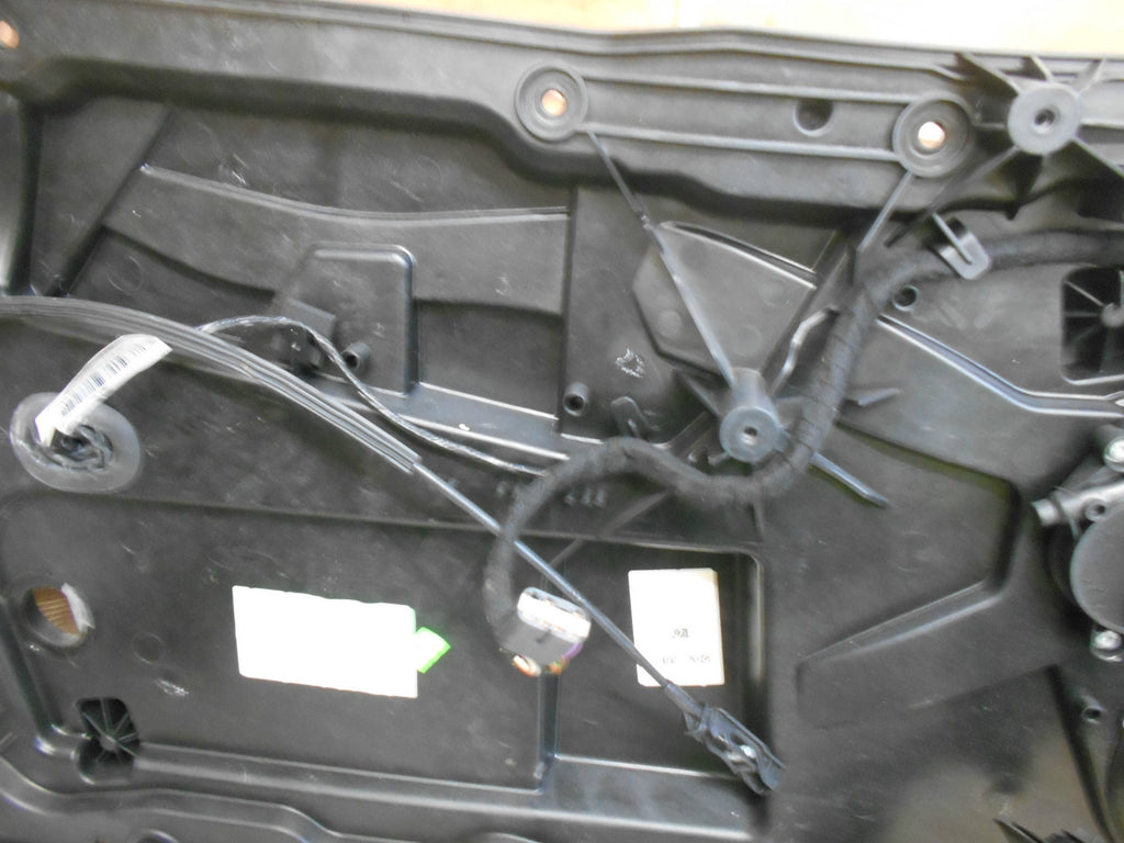 FORD FIESTA MK7 2010 3 DOOR NS PASSENGER DOOR REGULATOR MOTOR 8A61-14A389-A