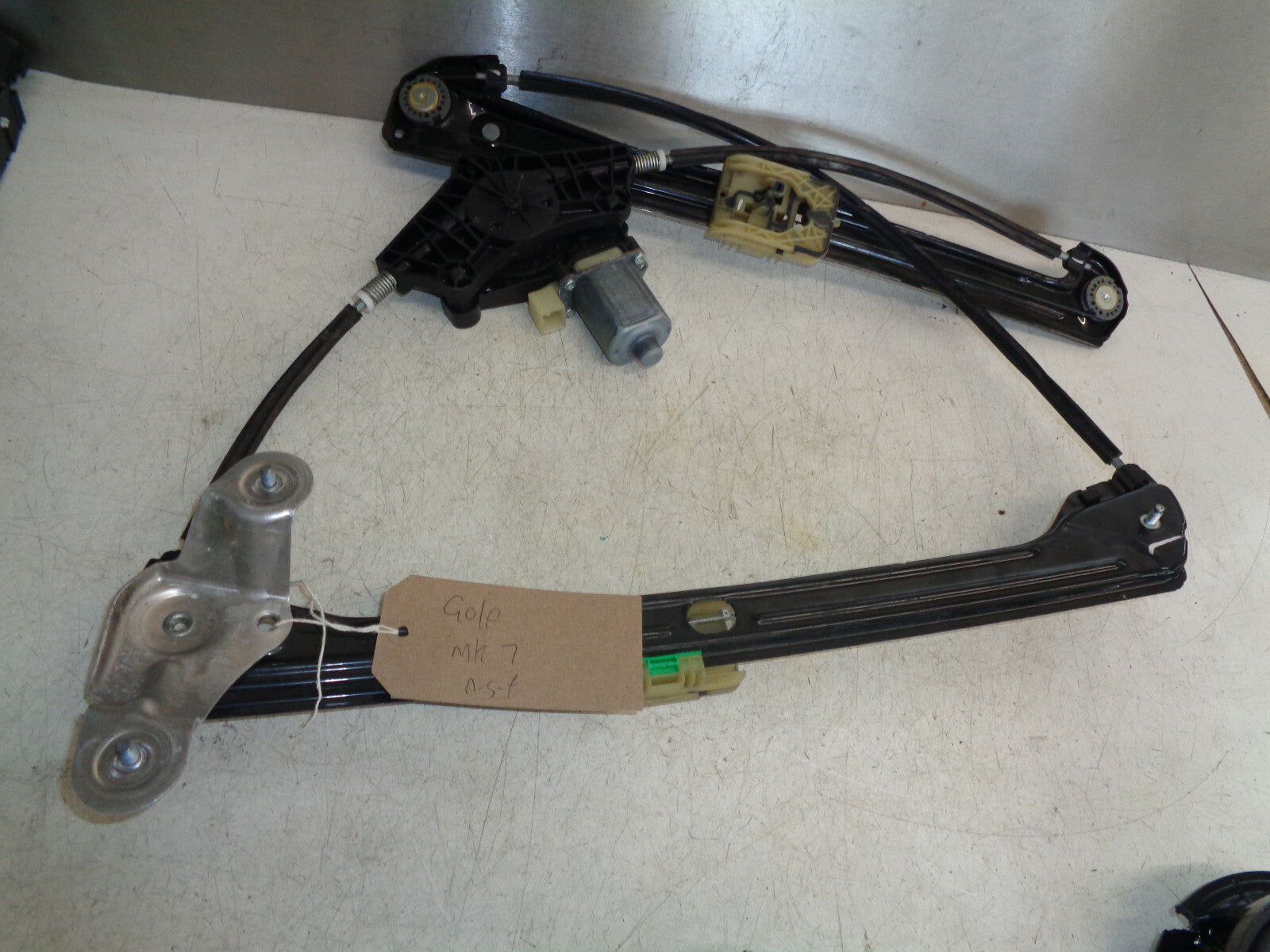 VOLKSWAGEN GOLF MK7 NSF PASSENGER FRONT DOOR WINDOW MOTOR REGULATOR 5G4837461F