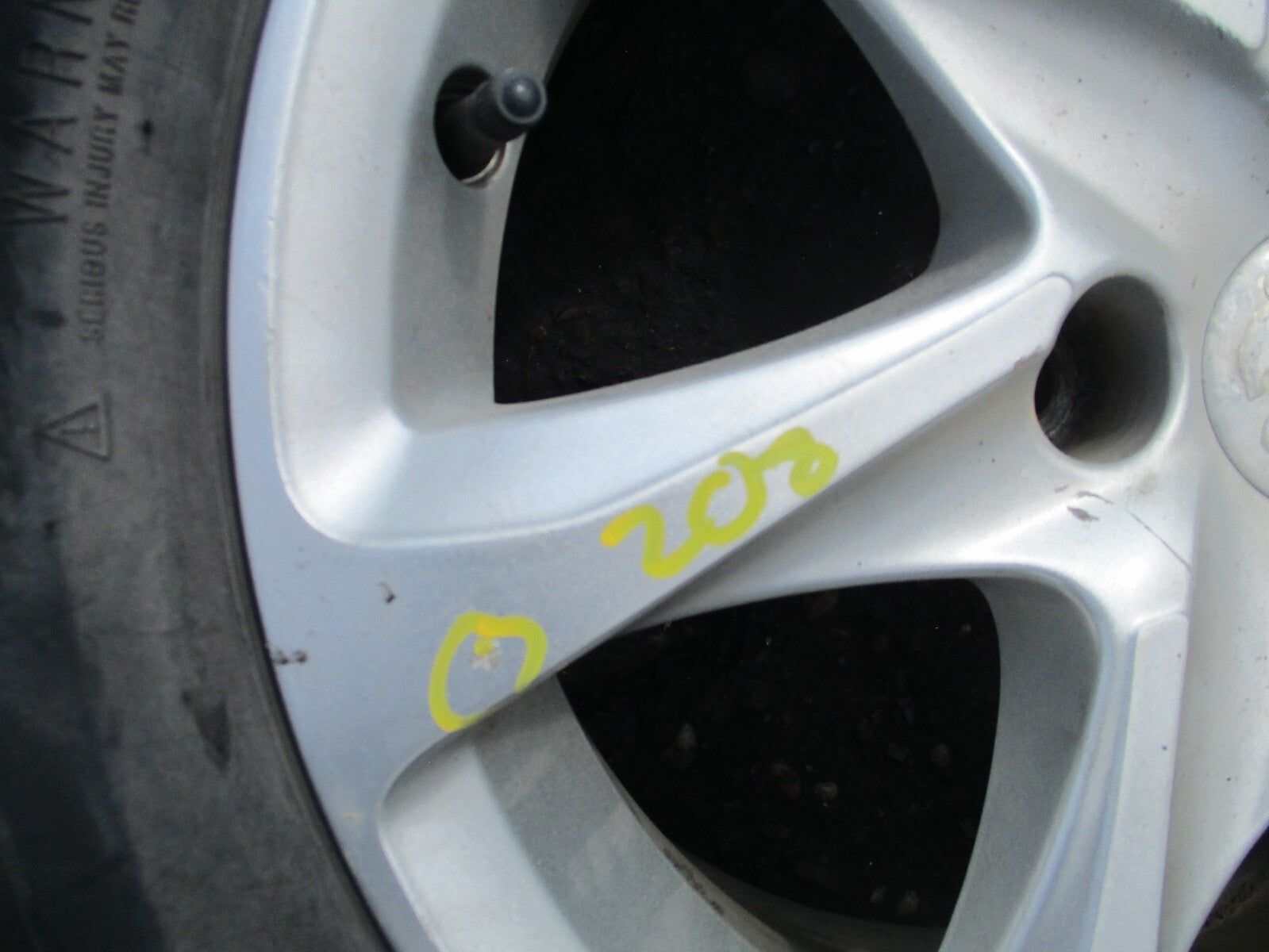2015 PEUGEOT 208 15 INCH ALLOY WHEEL WITH TYRE 185/65R15