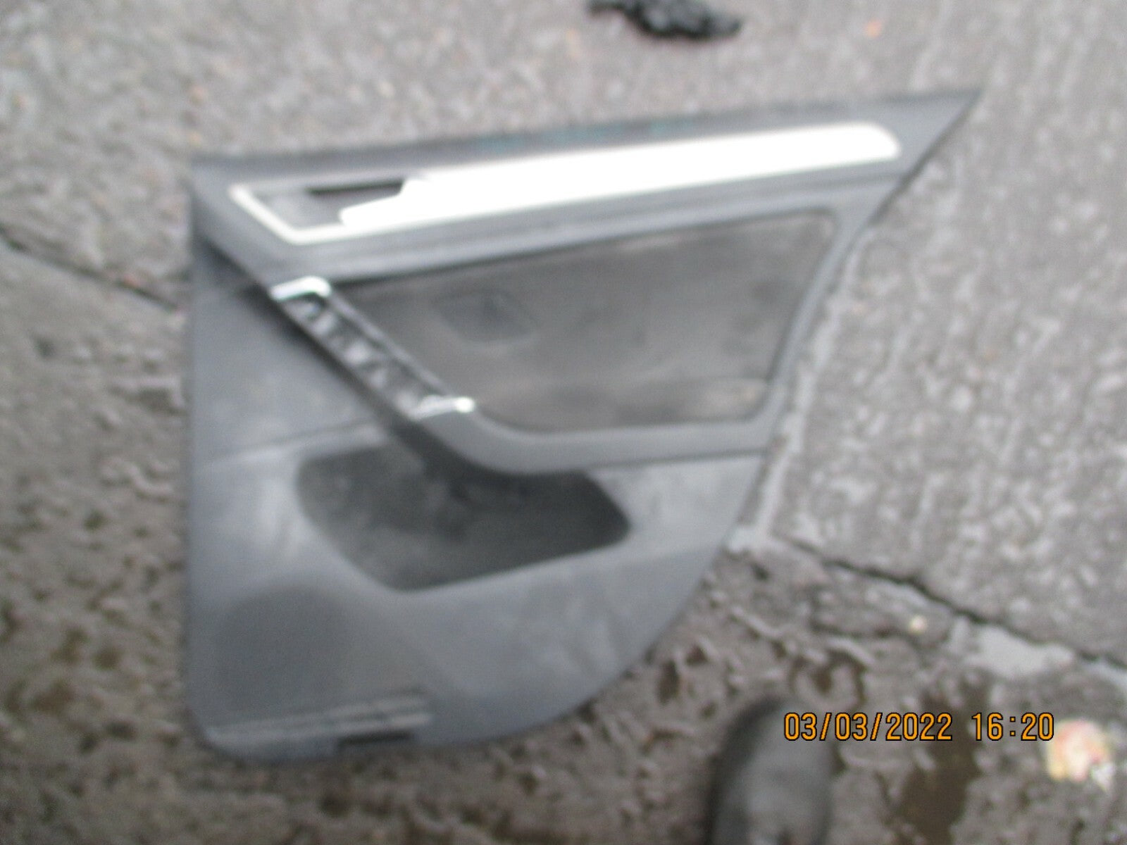 VOLKSWAGEN GOLF 2018 MK7 5DR OSR DRIVER SIDE REAR DOOR CARD