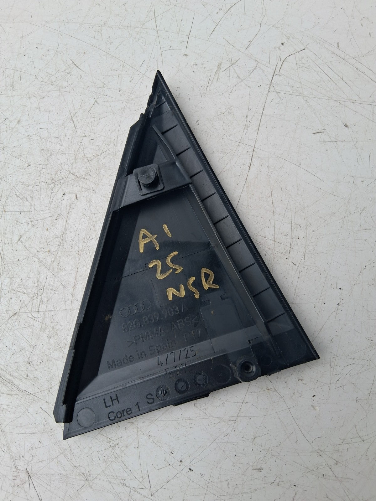 2025 AUDI A1 NSR NEAR PASSENGER LEFT SIDE REAR BLACK DOOR CORNER TRIM 82G839903A