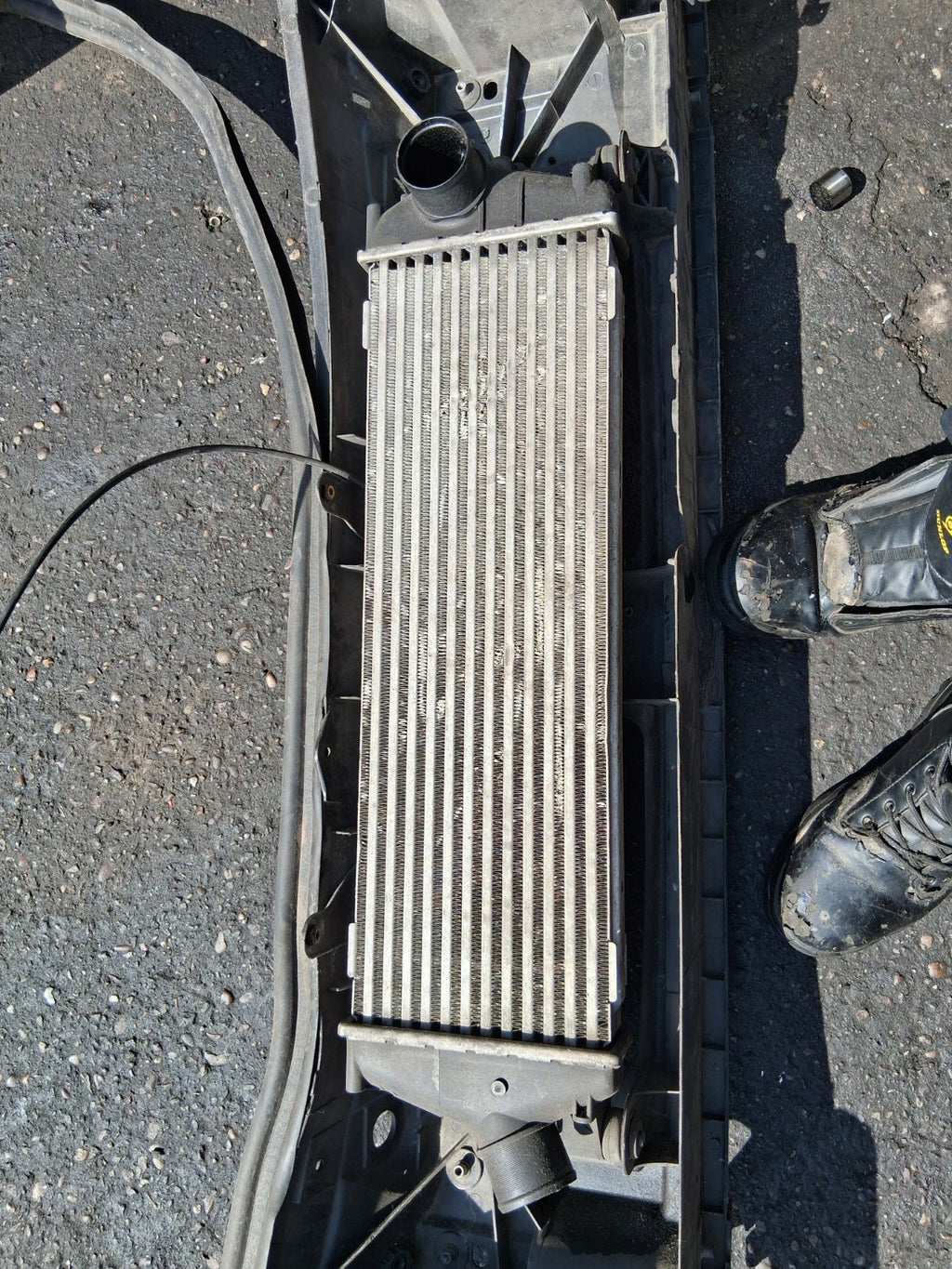 2013 VAUXHALL VIVARO 2.0 DIESEL INTERCOOLER RADIATOR FRONT SLAM PANEL 8200411160